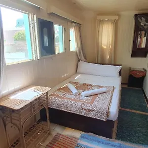  Hotel en barco Moon Boat